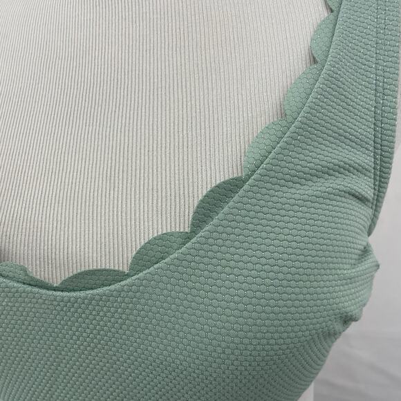Kona Sol Size Medium Bikini Swimsuit Top Scalloped Pique Scoop Neck Solid Mint - Picture 3 of 8